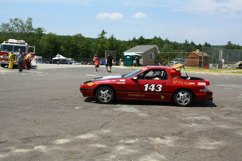 Illustration for article titled The 24 Hours Of LeMons New England 2009 Über Gallery, Part 1